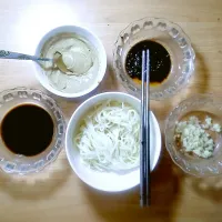 【饕餮故事】
麻酱拌面
头伏饺子二伏面
你那里又有怎样的习俗呢？ 
 #饕餮故事|Aglaiaさん