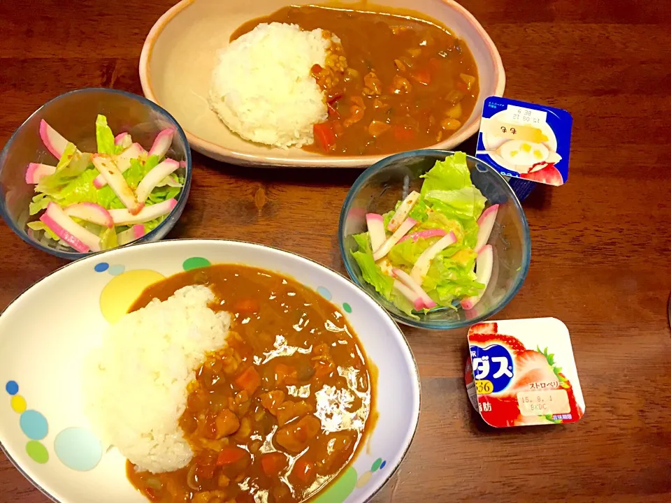 Snapdishの料理写真:またやってしまった…お料理途中で、カレールーのストックなしで急遽ハヤシライスに変更な晩御飯꒰⍨꒱|さくたえさん