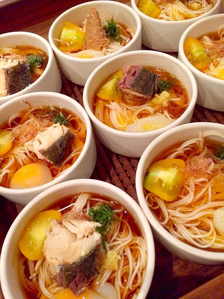 鯖がトッピングされたお素麺|ともこさん