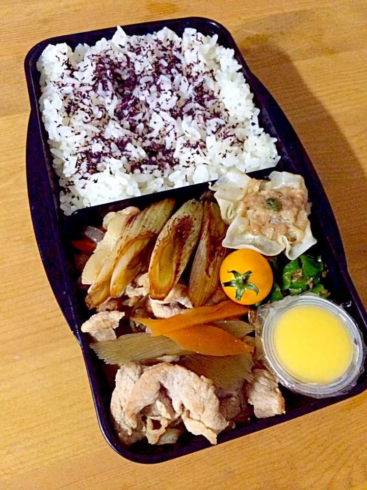 Snapdishの料理写真:肉きんぴら弁当🍱|meyou..さん