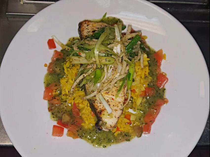 grilled  wahoo fillet,saffron rice,heirloom tomatoes, cilantro  kiwi coulis|chef Charlesさん