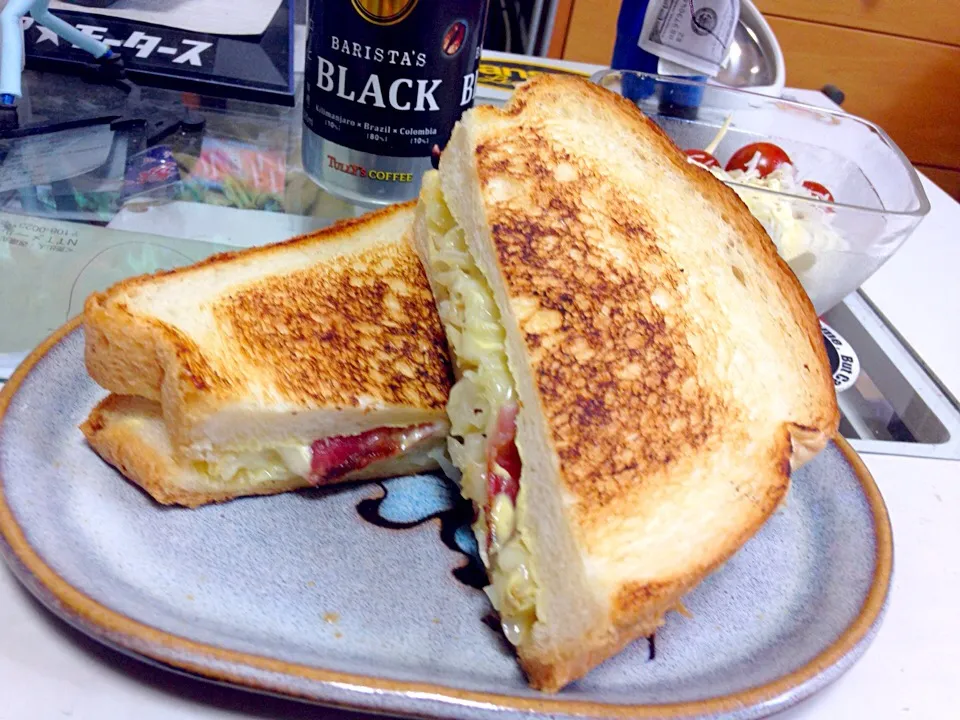 キャベツのホットサンド🍞☕️|虎キチ6さん