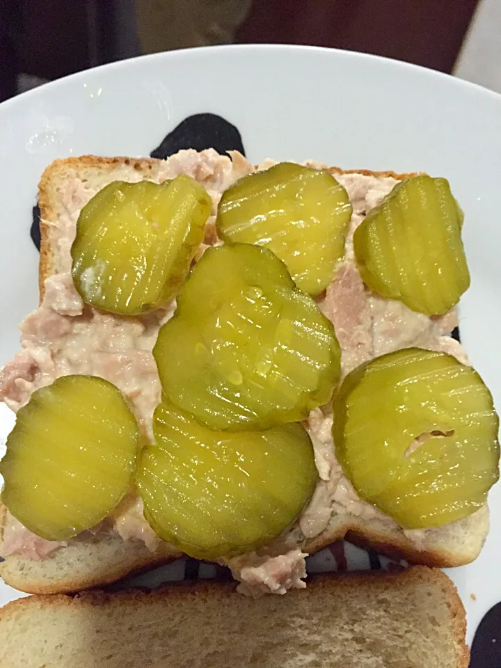 Tuna with pickles!|Cinthia Martinezさん