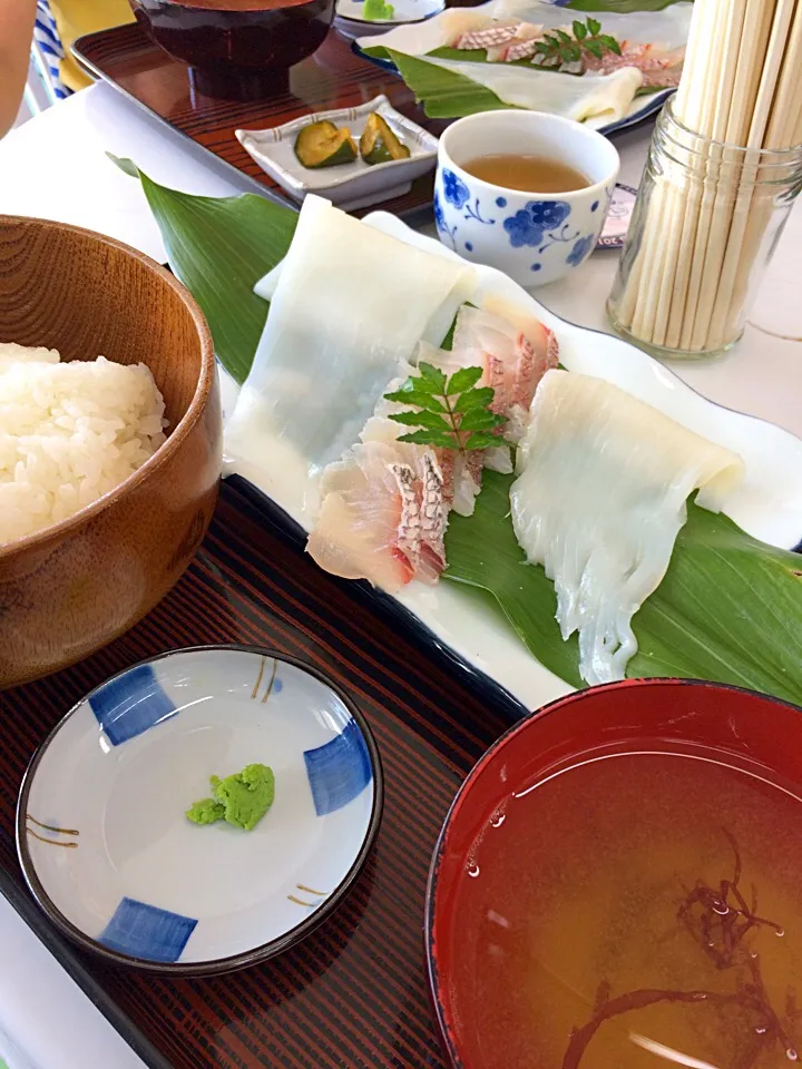 B定食（ヤリイカ、スルメイカ、タイ）|ふくながさん