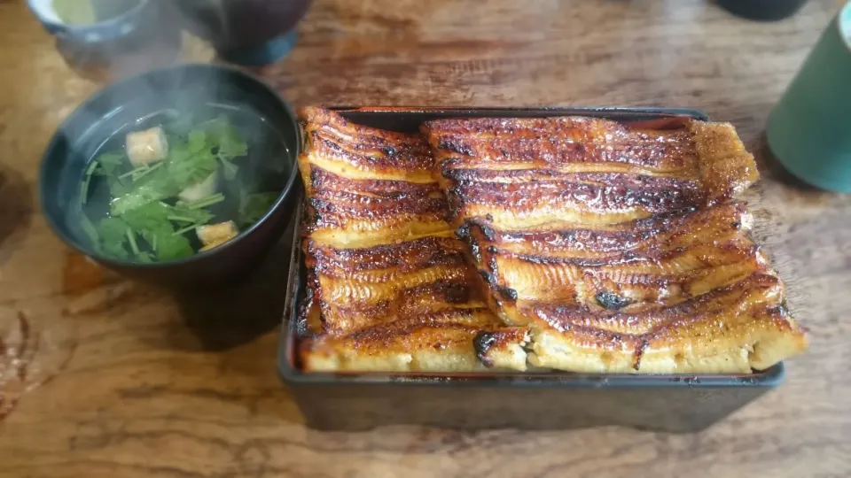 うな重 特上 Deluxe grilled eel and rice in lacquered box (with clear soup of eel liver)|Rieさん