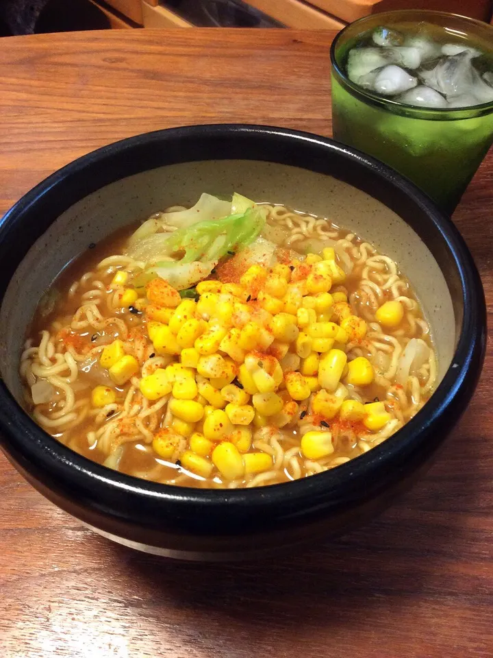 Snapdishの料理写真:サッポロ一番袋麺でコーンみそラーメン 2015.7.24|キラ姫さん