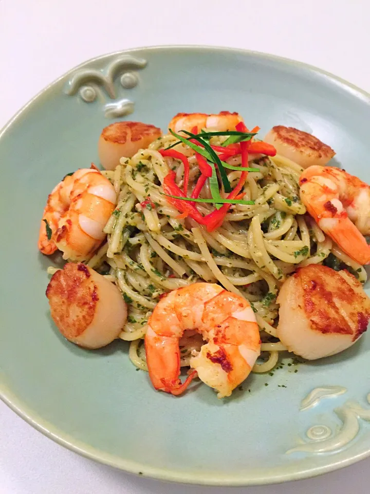 Laksa pasta with prawns @ scallops|12Dragonさん