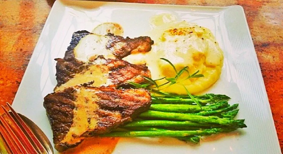 Butter Steak Asparagus|Audrey Graciellah Jishikamikuさん