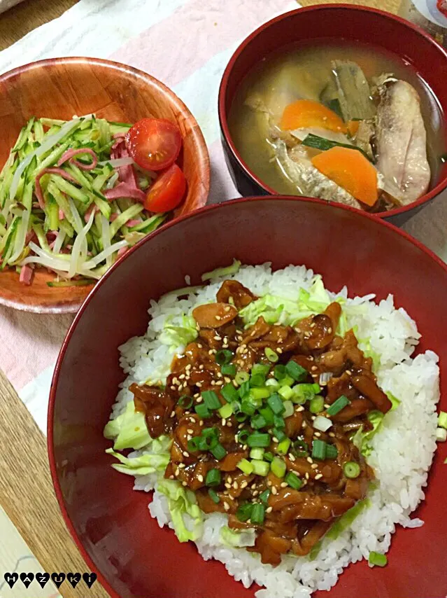 7/24(金)晩ごはん♡鶏の蒲焼き丼  もやしときゅうりのサラダ  鱈のアラ汁|⁑葉月⁑さん