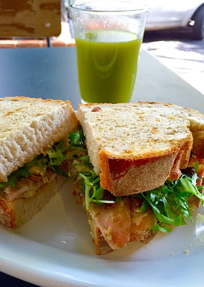 Egg, bacon and cheese sandwich|Eduardo Mestre Sさん