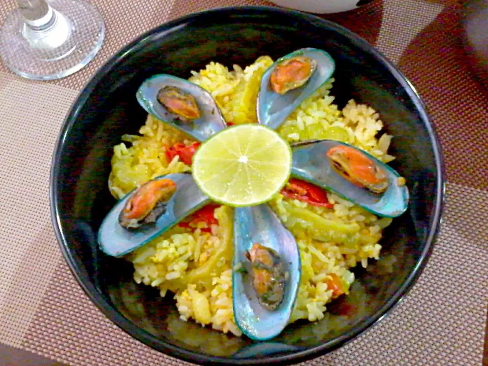 Gourd Paella with Mussels 🍛🍃🌞|🌼 Pooja's Kitchenette 🌼さん