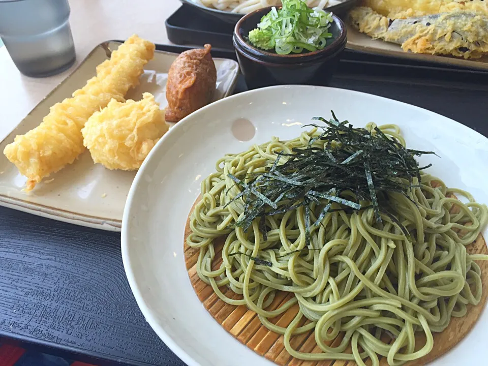 green tea soba (noodles) and tempura|Reiko Araiさん