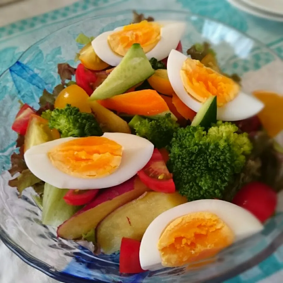 海帰りからの夕飯作り～✨
まずは、お野菜たっぷりサラダ！|ちぇさん