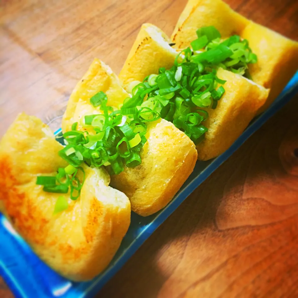 分厚〜い油揚げに、Tomoko Itoさんの料理 ヒジキと納豆のマリネ♥️ を詰めました！|yukoさん