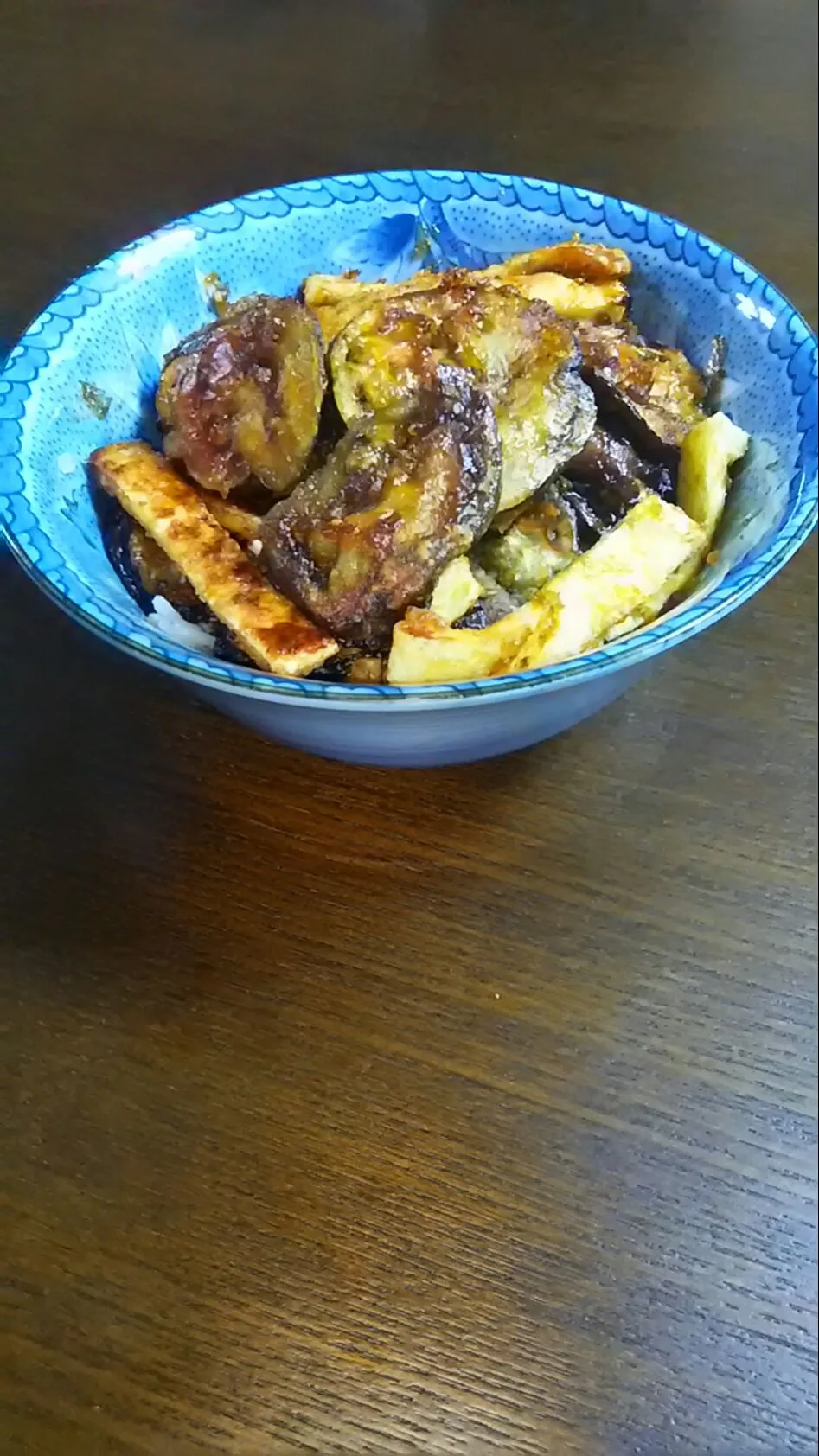 油揚げと🍆のアマダレ丼|yuzuさん