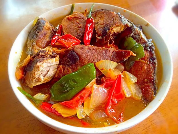 揚げかつお唐辛子野菜スープ  - Fried katsuo fish on spicy vegetable soup 😋❤️✨|Liezlさん