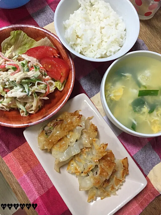 7/25(土)晩ごはん♡餃子  棒棒鶏風サラダ  ご飯  にら玉スープ|⁑葉月⁑さん