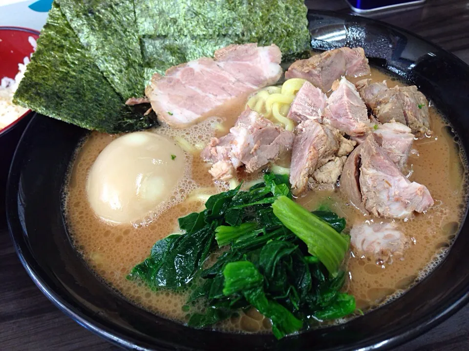 Snapdishの料理写真:家系ラーメン|幸家さん