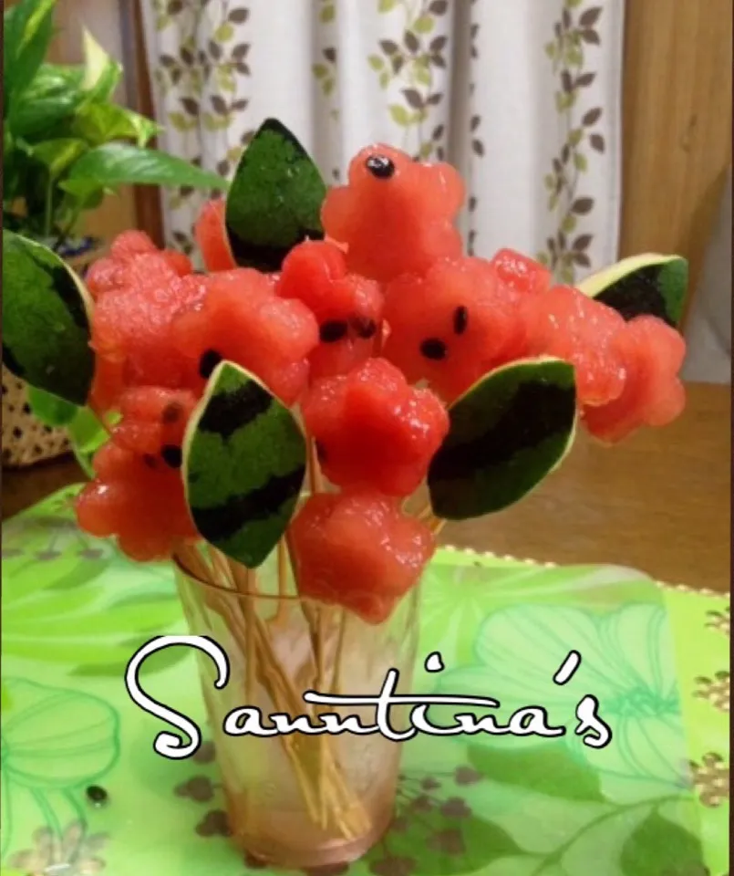 🍉FROZEN WATERMELON ...スイカアイスキャンデー🍉一晩凍らせたスイカです😋🍉✨|🌺Sanntina🌺さん