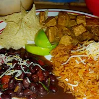 Snapdishの料理写真:Chile Verde, Black Beans, Spanish Rice|Donna Watersさん