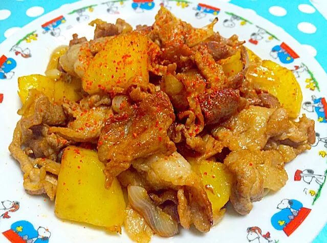 豚肉とじゃがいもの炒め物 - Pork & potato stir fry 😋❤️✨|Liezlさん