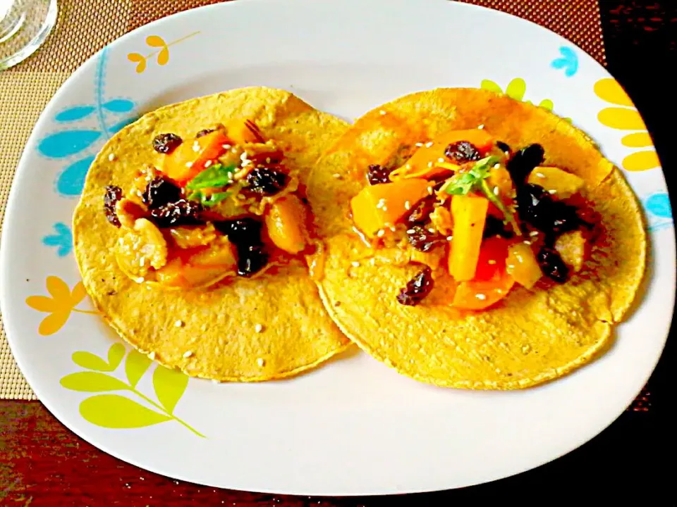 Vegetarian Curry served in Taco Shells 😉😉😉|🌼 Pooja's Kitchenette 🌼さん