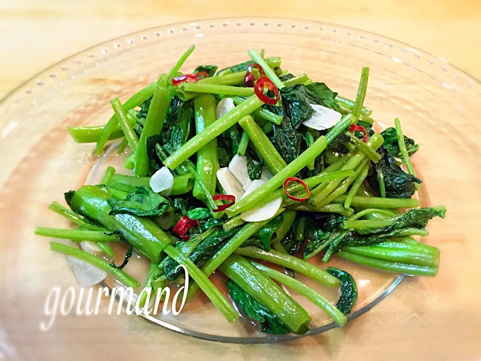 プーティの パックブーンファイデーン🌱 空芯菜の炒め物|プーティさん