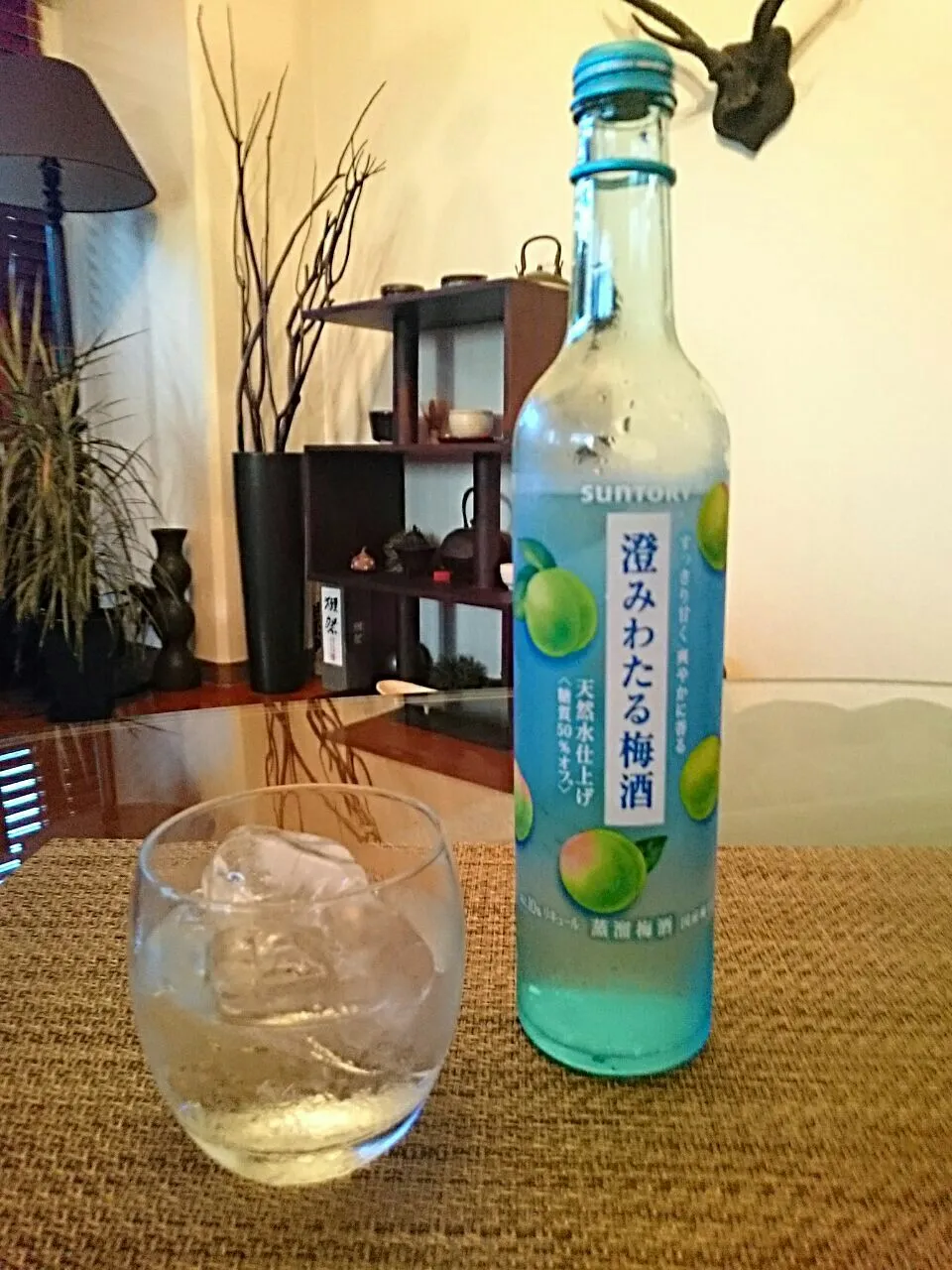 澄みわたる梅酒をロックで♪
すっきり爽やかで 美味しい～♡
水みたいに グビグビ飲めちゃう(笑)
さくらさん、飲みやすくて 美味しいね❣
余裕で１本飲めちゃう～|yokoさん