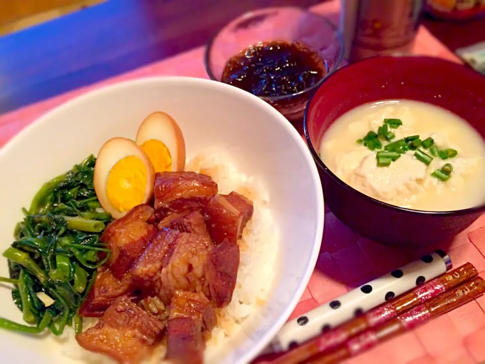 ラフテー丼、ゆし豆腐|イツキさん