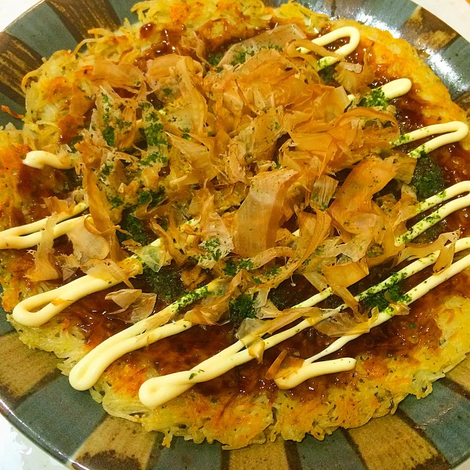 素麺の残りをパリパリに焼いてお好み焼き風に♪|Takashi  Abiruさん