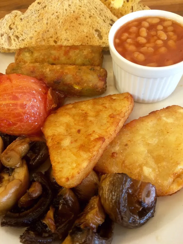 Veggie breakfast in Brighton's Bystander cafe|Nick Hiderさん