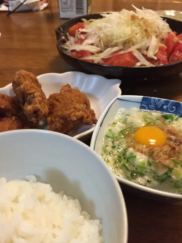 お夕飯☆ ダンナ作唐揚げと山芋とオクラのトロトロ和え、トマトサラダ|さんだーさん