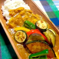 Snapdishの料理写真:夏野菜カレー|繭さん