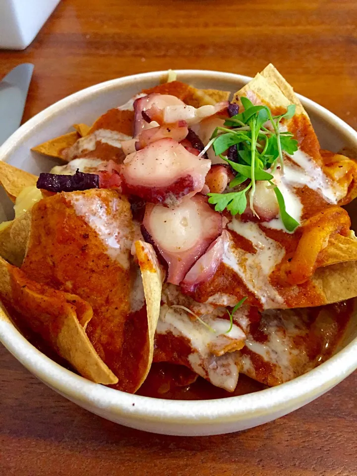 Chilaquiles con pulpo|Eduardo Mestre Sさん