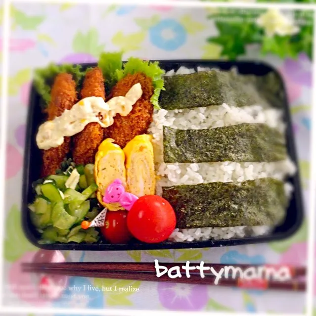 Snapdishの料理写真:のり弁♡塩きゅうりのさきいか和えも入ってる〜♡battymamaの節約しても美味しいお弁当♡|ばってぃーまま＠♪さん