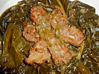 Snapdishの料理写真:My Aunt's Collard Greens with Turkey Necks for Sunday #Dinner #Vegetable #Side dish 😆 😆 😆|Alisha GodsglamGirl Matthewsさん