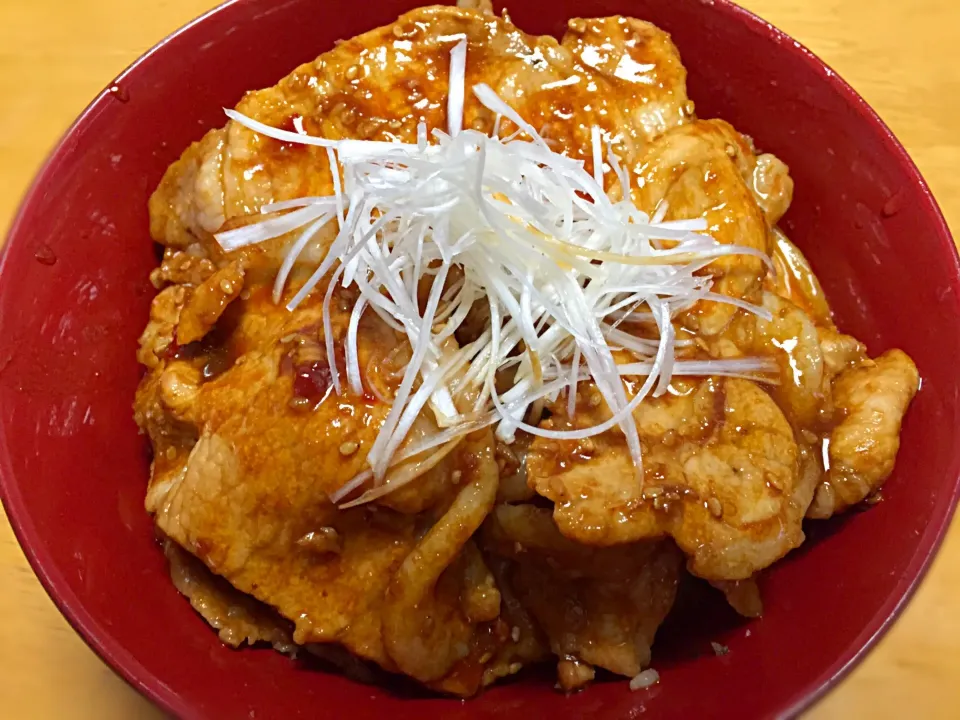 Snapdishの料理写真:豚肉の焼肉丼|Kouta Michiiさん