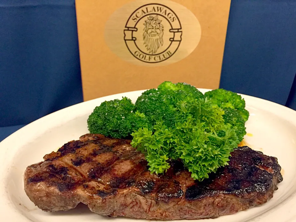 NY Strip w/Broccoli Florets|Chef Ampさん