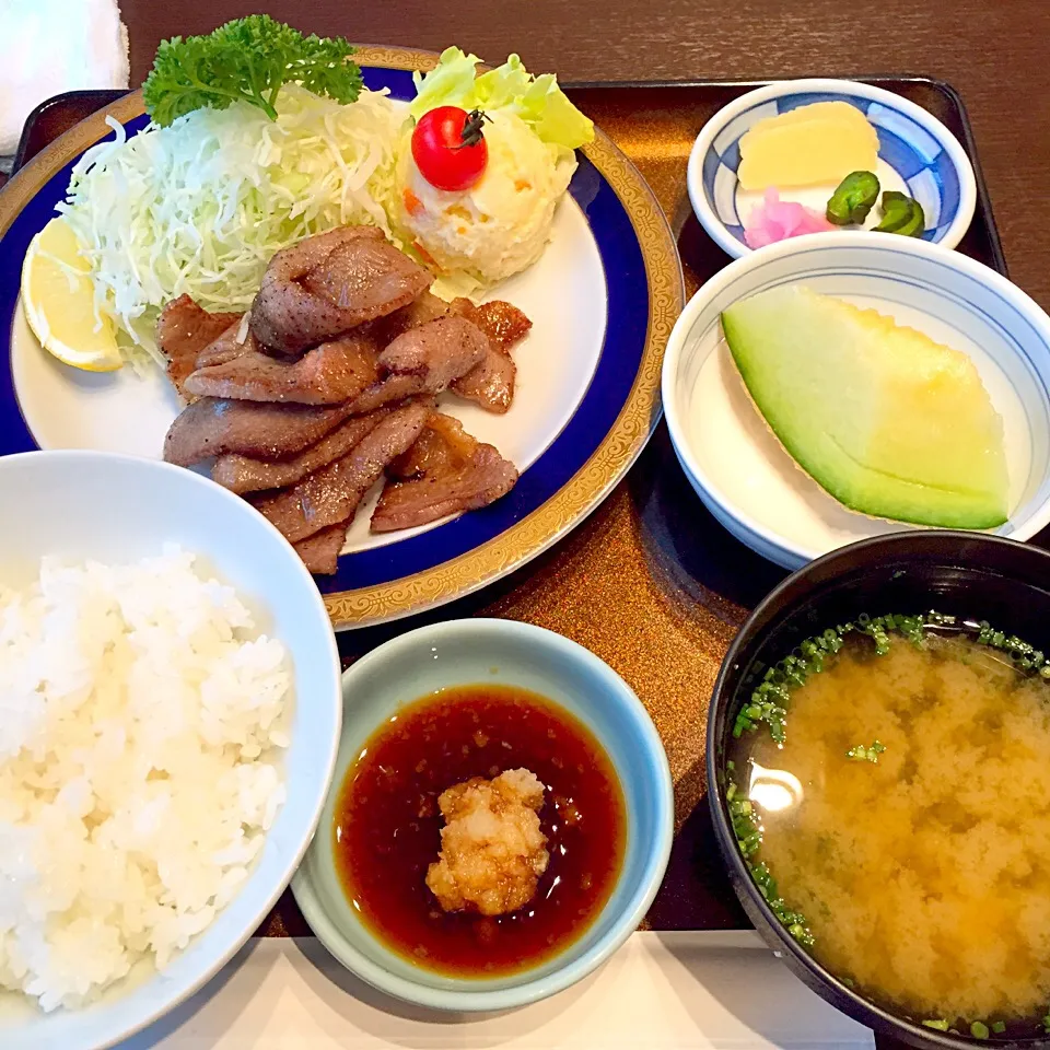 和牛カルビ定食(ㅅ˙ ˘ ˙ )♡|ゆかさん