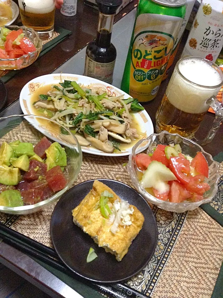 小松菜炒め＆厚揚げ＆トマトとセロリのサラダ＆アボカドとマグロ|まぐろさん