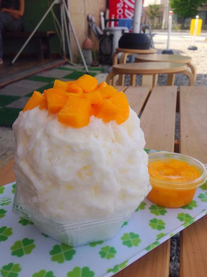 菖蒲・雪みるくの宮崎マンゴーかき氷♡|machikoさん