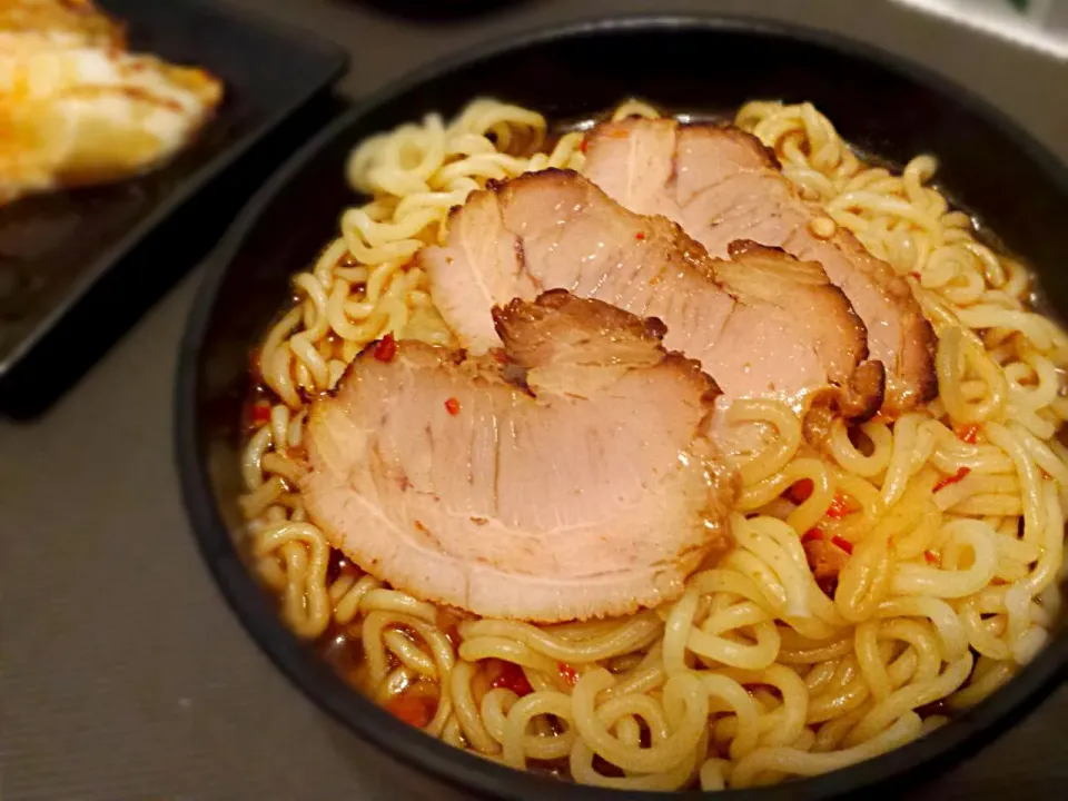 器が小さ過ぎた私用の手作りチャーシュー台湾ラーメン(笑)|Hitomiさん