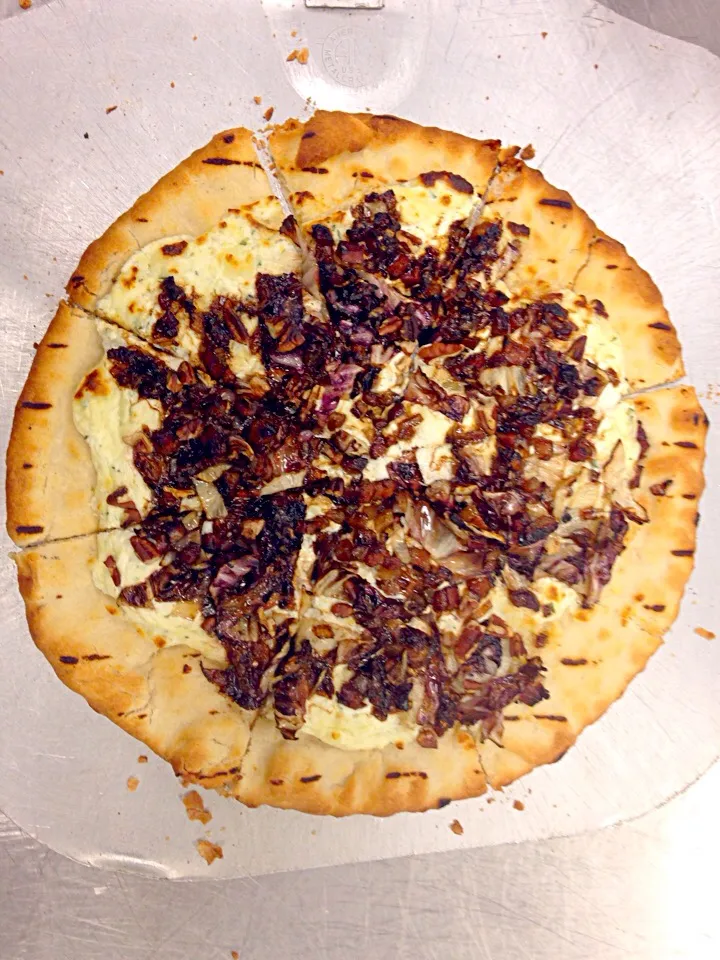 Pancetta and grilled radicchio pizza|Chef Guidaさん