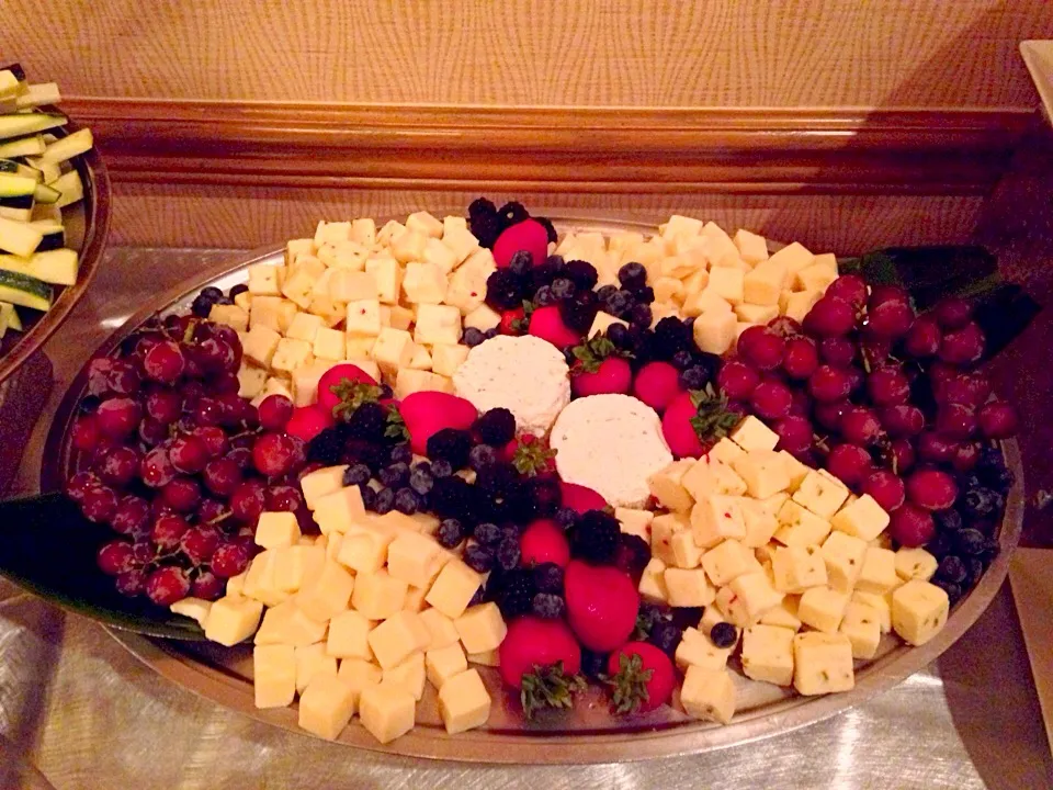 Cheese and fruit platter|Chef Guidaさん