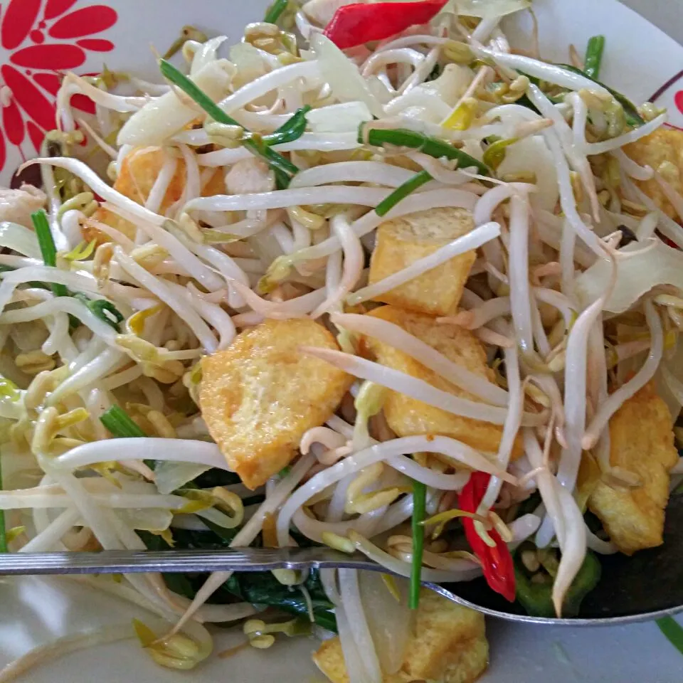 Sayur Taugeh Goreng Dengan Tauhu|FooDin'sさん