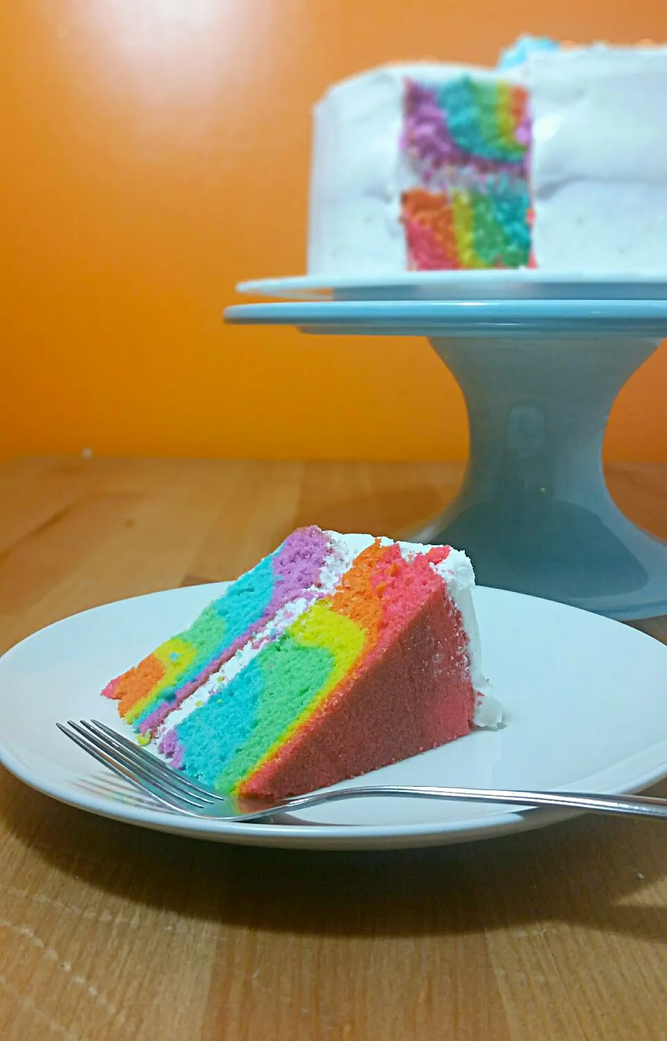 Snapdishの料理写真:Tiedye Vanilla Cake|Allie Sanfordさん