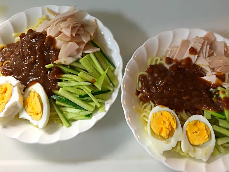 冷しジャージャー麺|平大さん