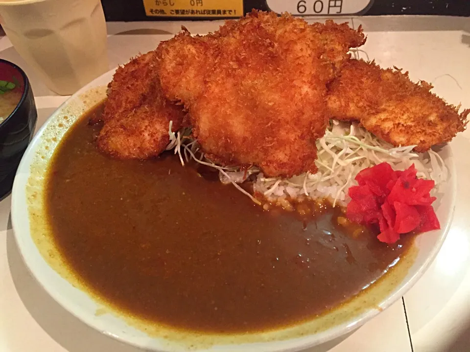 山盛りチキンカツカレー|Yas Nakさん