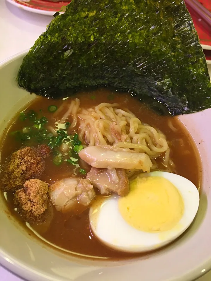 Snapdishの料理写真:濃厚魚介とんこつラーメン@はま寿司|めぎゅさん