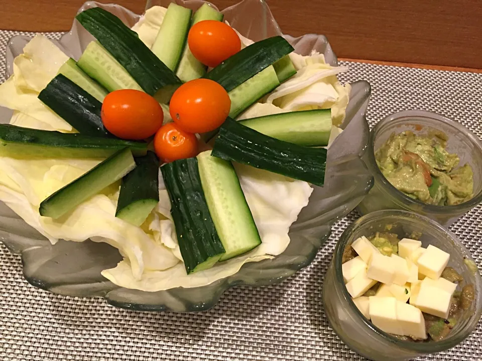 2つのアボカド野菜ディップ|まりえさん